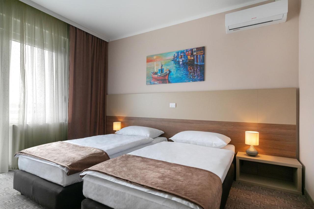 Stari Banovci River Inn מראה חיצוני תמונה